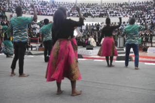 16-Apostolische Reise nach Mosambik: Interreligiöse Begegnung mit den Jugendlichen