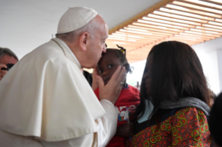 5-Viagem Apost&#xf3;lica a Mo&#xe7;ambique: Visita ao Hospital de Zimpeto 