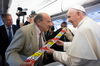 4-Apostolic Journey to Mozambique: Greeting to journalists on the flight to Maputo