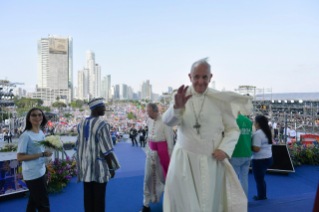 16-Apostolic Journey to Panama: Welcome ceremony and opening of WYD at Campo Santa Maria la Antigua &#x2013; Cinta Costera