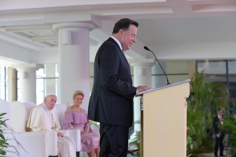 2-Viaje apost&#xf3;lico a Panam&#xe1;: Encuentro con las autoridades, el cuerpo diplom&#xe1;tico y representantes de la sociedad