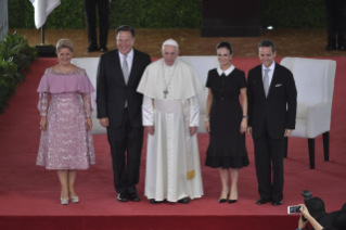 12-Viagem Apostólica ao Panamá: Encontro com as Autoridades, Corpo Diplom&#xe1;tico e Representantes da Sociedade 