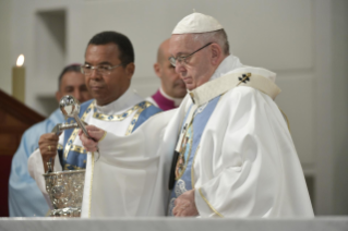 1-Viaggio Apostolico a Panama: Santa Messa con la dedicazione dell&#x2019;altare della Cattedrale Basilica di Santa Maria la Antigua con Sacerdoti, Consacrati e Movimenti Laicali