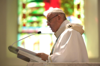 10-Viaggio Apostolico a Panama: Santa Messa con la dedicazione dell&#x2019;altare della Cattedrale Basilica di Santa Maria la Antigua con Sacerdoti, Consacrati e Movimenti Laicali