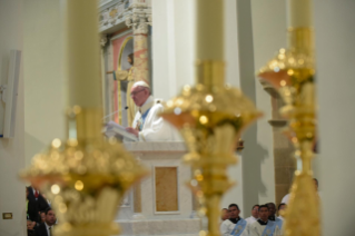 9-Viaggio Apostolico a Panama: Santa Messa con la dedicazione dell&#x2019;altare della Cattedrale Basilica di Santa Maria la Antigua con Sacerdoti, Consacrati e Movimenti Laicali