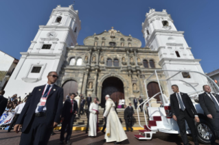 24-Viaggio Apostolico a Panama: Santa Messa con la dedicazione dell&#x2019;altare della Cattedrale Basilica di Santa Maria la Antigua con Sacerdoti, Consacrati e Movimenti Laicali