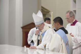 22-Viaggio Apostolico a Panama: Santa Messa con la dedicazione dell&#x2019;altare della Cattedrale Basilica di Santa Maria la Antigua con Sacerdoti, Consacrati e Movimenti Laicali