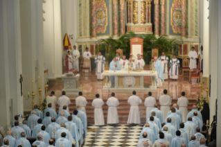 30-Viaggio Apostolico a Panama: Santa Messa con la dedicazione dell&#x2019;altare della Cattedrale Basilica di Santa Maria la Antigua con Sacerdoti, Consacrati e Movimenti Laicali