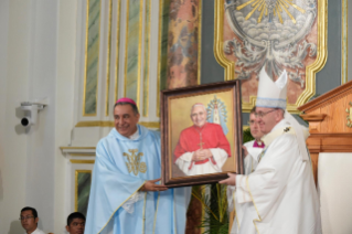 34-Voyage apostolique au Panama : Messe et dédicace de l&#x2019;autel de la basilique Santa Maria la Antigua avec les prêtres, les consacrés et les mouvements laïcs