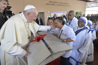 19-Voyage apostolique au Panama : Visite à la Casa Hogar Buen Samaritano