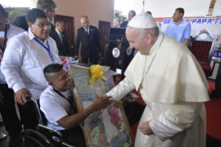 20-Viagem Apostólica ao Panamá: Visita à Casa-Família "Bom Samaritano"