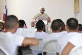 6-Voyage apostolique au Panama : Liturgie pénitentielle avec les jeunes privés de liberté au Centro de Cumplimiento de Menores Las Garzas de Pacora