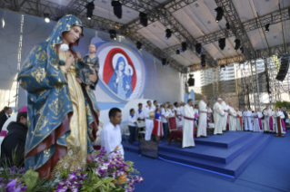 1-Apostolic Journey to Panama: Via Crucis with young people at Campo Santa Maria la Antigua – Cinta Costera