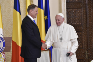 9-Apostolic Journey to Romania: Meeting with the Authorities, with Civil Society and with the Diplomatic Corps 