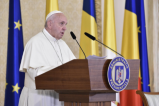11-Apostolische Reise nach Rumänien: Begegnung mit Vertretern der Regierung, der Zivilgesellschaft und dem Diplomatischen Korps 