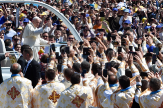 1-Viagem Apostólica à Romênia: Divina Liturgia com a beatificação de 7 bispos Greco-Católicos mártires