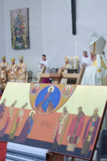 12-Voyage apostolique en Roumanie : Divine liturgie avec la béatification des 7 évêques grec-catholiques martyrs 