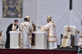 16-Apostolic Journey to Romania: Divine Liturgy with the Beatification of 7 Greek-Catholic Martyr bishops in the Field of Liberty in Blaj
