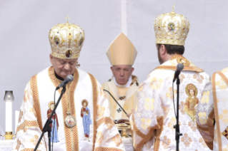 20-Voyage apostolique en Roumanie : Divine liturgie avec la béatification des 7 évêques grec-catholiques martyrs 