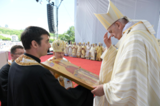 25-Viaggio Apostolico in Romania: Divina Liturgia con Beatificazione dei 7 Vescovi Greco-Cattolici Martiri