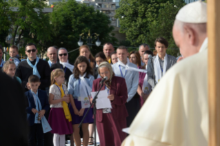 16-Apostolic Journey to Romania: Marian meeting with young people and families in the square in front of the Palace of Culture in Iasi