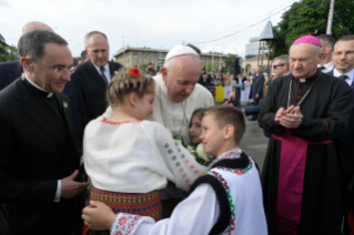 18-Apostolic Journey to Romania: Marian meeting with young people and families in the square in front of the Palace of Culture in Iasi