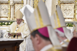 1-Apostolic Journey to Romania: Holy Mass