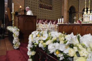 7-Voyage apostolique en Roumanie : Messe 