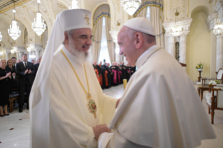 1-Voyage apostolique en Roumanie : Rencontre avec le Synode permanent de l'Église orthodoxe roumaine au palais patriarcal 