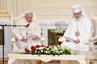 11-Voyage apostolique en Roumanie : Rencontre avec le Synode permanent de l'Église orthodoxe roumaine au palais patriarcal 