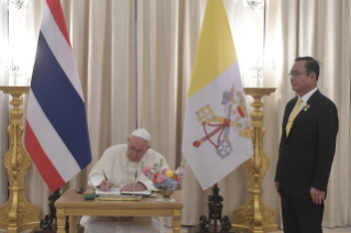 2-Viagem Apost&#xf3;lica &#xe0; Tail&#xe2;ndia: Encontro com as Autoridades, com a Sociedade Civil e o Corpo Diplom&#xe1;tico