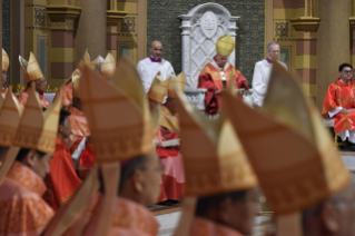 3-Viaggio Apostolico in Thailandia: Santa Messa con i giovani  