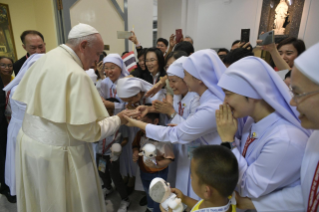 10-Viaje apost&#xf3;lico a Tailandia: Santa Misa con los j&#xf3;venes