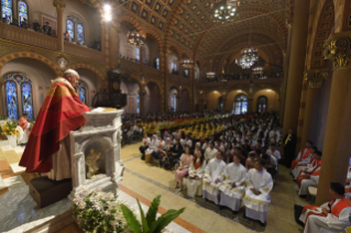 16-Viaggio Apostolico in Thailandia: Santa Messa con i giovani  