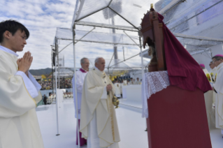 3-Apostolic Journey to Japan: Holy Mass