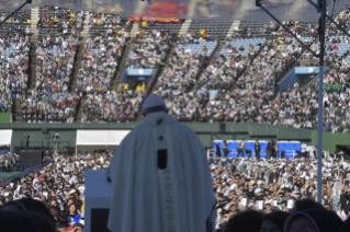 18-Apostolic Journey to Japan: Holy Mass