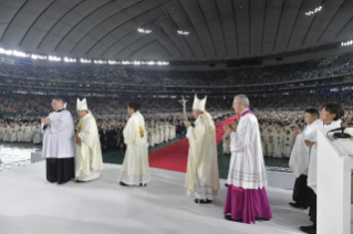 32-Viaje apostólico a Japón: Santa Misa