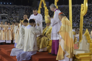 5-Viagem Apost&#xf3;lica &#xe0; Tail&#xe2;ndia: Santa Missa no Est&#xe1;dio Nacional 