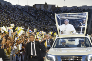 12-Viagem Apost&#xf3;lica &#xe0; Tail&#xe2;ndia: Santa Missa no Est&#xe1;dio Nacional 