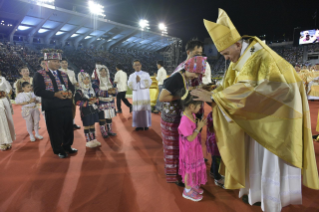 23-Viagem Apost&#xf3;lica &#xe0; Tail&#xe2;ndia: Santa Missa no Est&#xe1;dio Nacional 