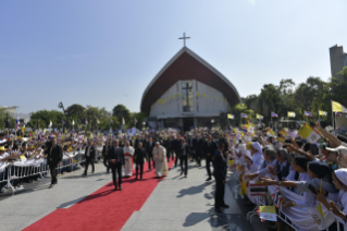 1-Viagem Apost&#xf3;lica &#xe0; Tail&#xe2;ndia: Encontro com os sacerdotes, Religiosos, Religiosas, Seminaristas e Catequistas 