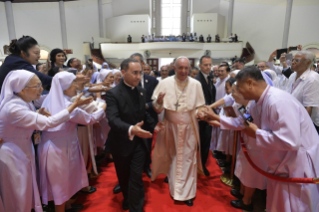 11-Viagem Apost&#xf3;lica &#xe0; Tail&#xe2;ndia: Encontro com os sacerdotes, Religiosos, Religiosas, Seminaristas e Catequistas 