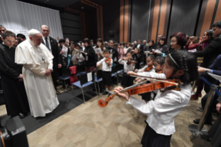 14-Viaggio Apostolico in Giappone: Incontro con le vittime del triplice disastro 