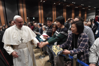 13-Viagem Apost&#xf3;lica ao Jap&#xe3;o: Encontro com as v&#xed;timas do tríplice desastre de 2011 
