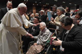 2-Viagem Apost&#xf3;lica ao Jap&#xe3;o: Encontro com as v&#xed;timas do tríplice desastre de 2011 