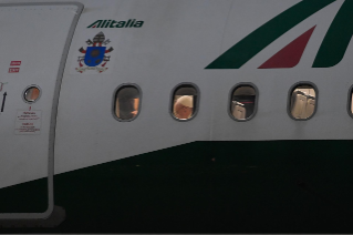 2-Apostolic Journey to Budapest: Greeting to journalists on the flight to Budapest