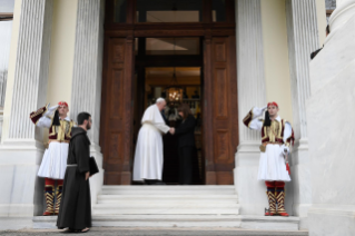 1-Apostolische Reise nach Zypern und Griechenland: Begegnung mit den Vertretern der Regierung, der Zivilgesellschaft und dem Diplomatischen Korps