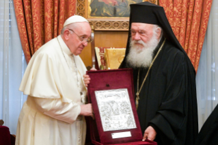 5-Apostolic Journey to Cyprus and Greece: Meeting of His Beatitude Hieronymos II and His Holiness Francis with the Respective Entourages