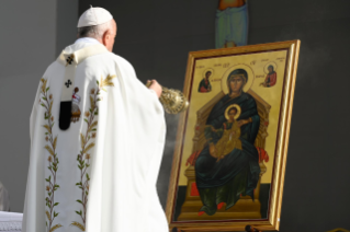 11-Viagem Apostólica a Chipre e à Grécia: Santa Missa 