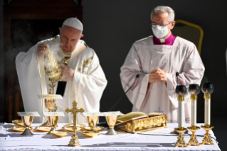 8-Apostolic Journey to Cyprus and Greece: Holy Mass